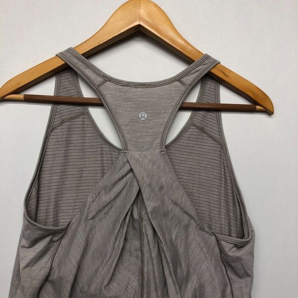 Lululemon Women Sleeveless Active Tank Top Size 6 Cross Back Racerback M123 -23 - Picture 10 of 10
